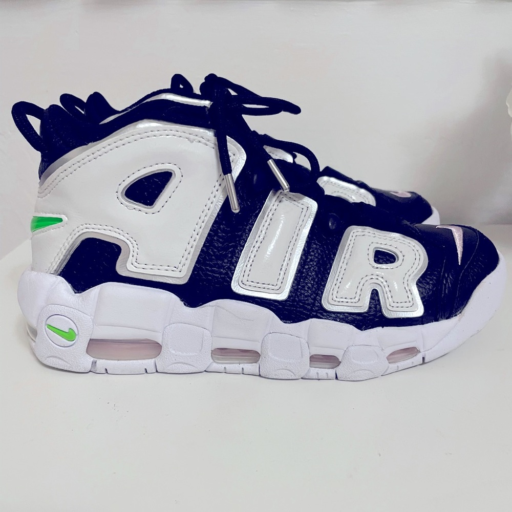 Women’s Air More Uptempo Black Metallic Silver - US 7